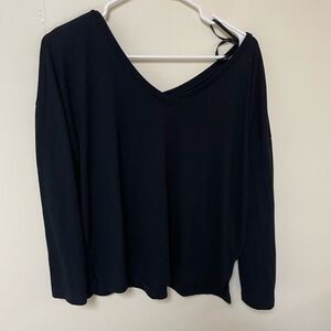 Lou & Grey Classic Black V-Neck Long Sleeve Tee